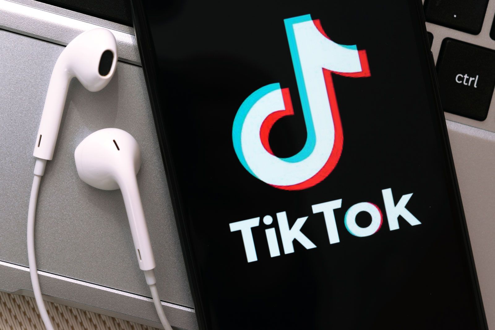 Why can TikTok accounts use static residential IP to prevent blocking? - 98IP